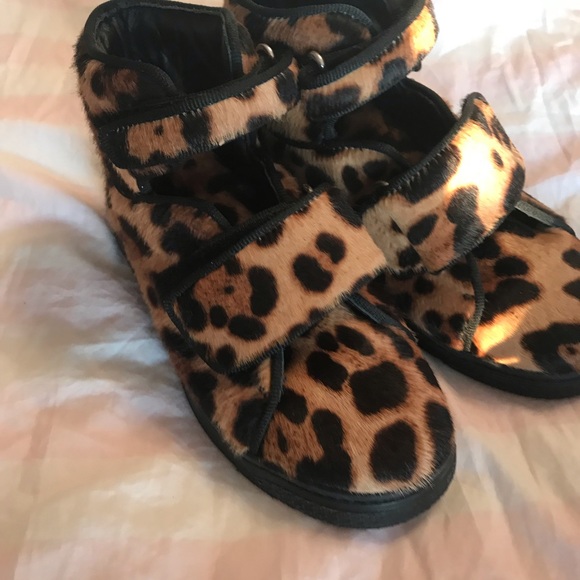 Gucci Kids Leopard Print Boots - Picture 2 of 3